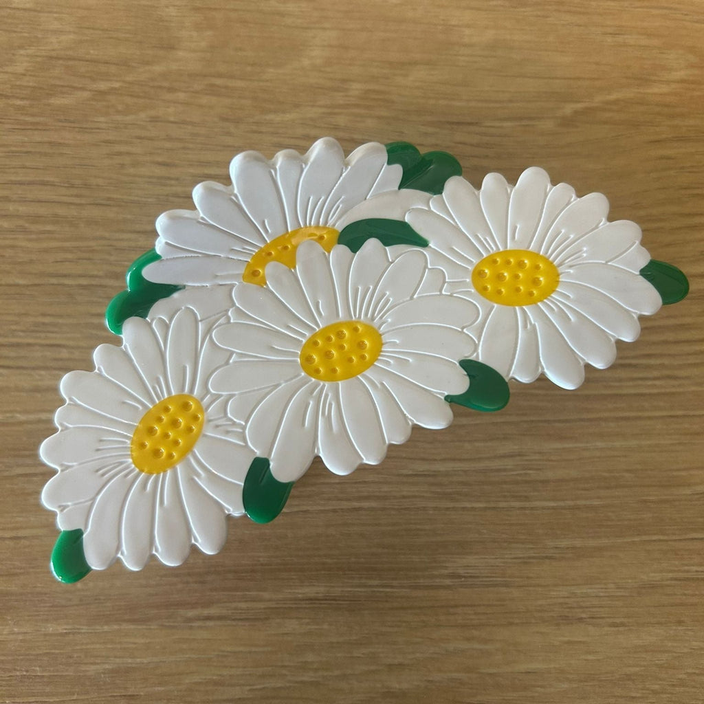 White Large Flower Claw Hair Clip