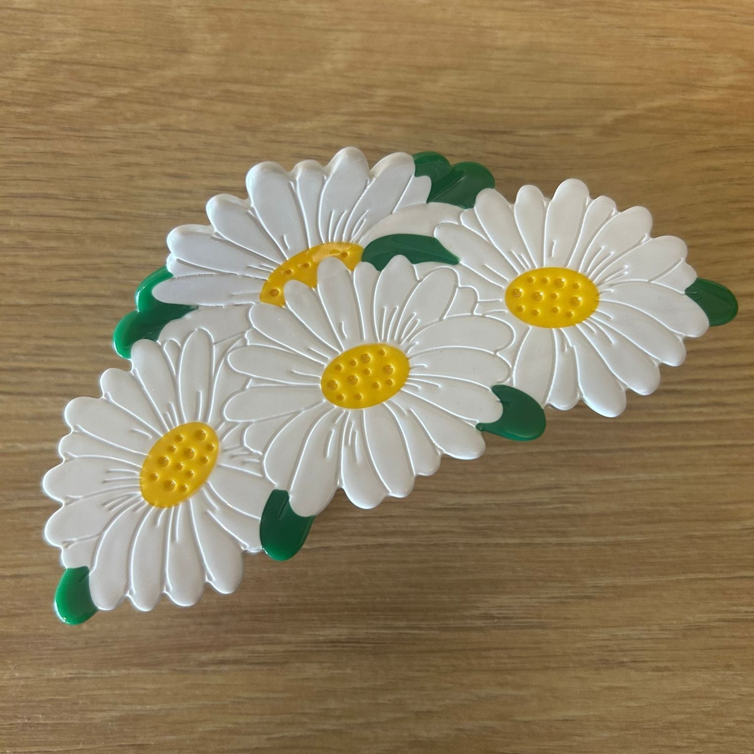 White Large Flower Claw Hair Clip